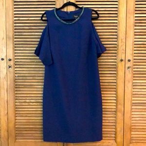 Beautiful evening dress by Laundry!